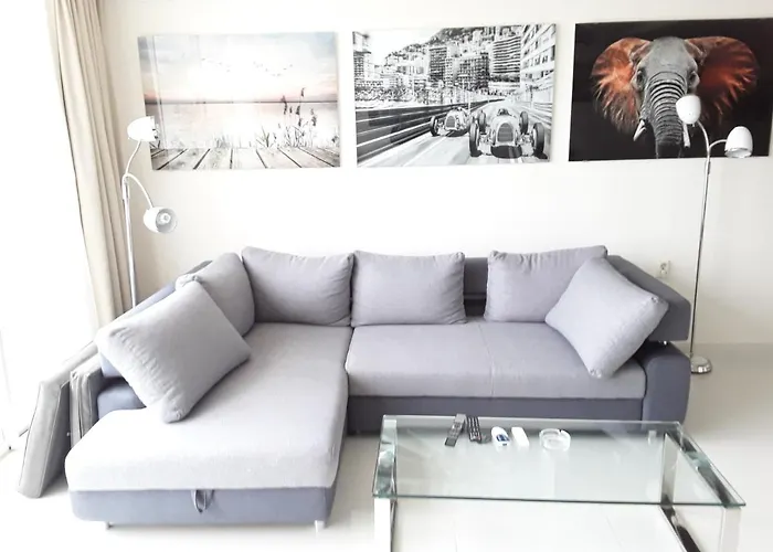 Apartament Front Port Line Sleeps 6 *