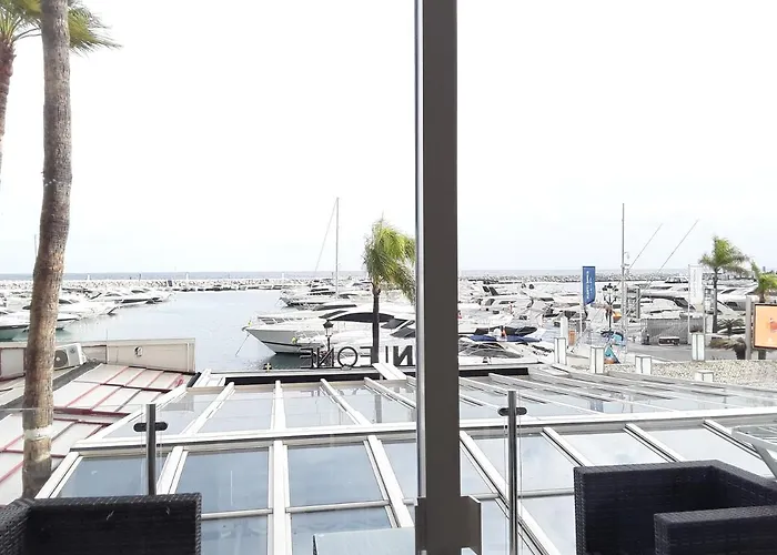 Front Port Line Sleeps 6 * Marbella