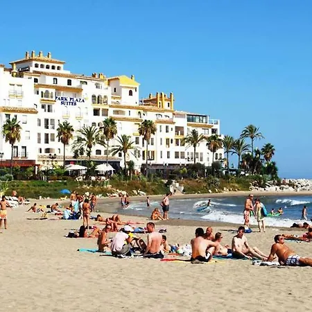 Front Port Line Sleeps 6 Lejlighed Marbella